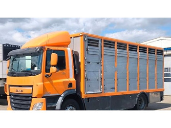 Camion bétaillère DAF CF 400 Menke Einstock | Transport zwierząt jednopoziomowy | 2 kratownice do bydła| Retarder | Euro 6: photos 3 Camion bétaillère DAF CF 400 Menke Einstock | Transport zwierząt jednopoziomowy | 2 kratownice do bydła| Retarder | Euro 6: photos 3