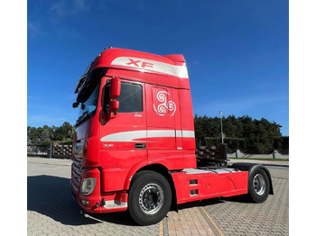 Tracteur routier DAF XF 530