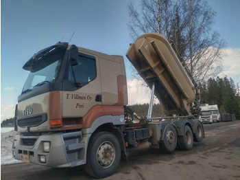 Camion citerne SISU