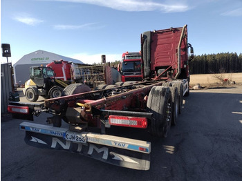 Châssis cabine Volvo FH750 8x4 alusta: photos 4
