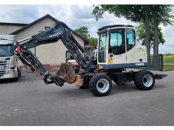 Pelle sur pneus SCHAEFF