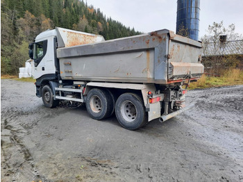 Camion benne IVECO Stralis 560: photos 2