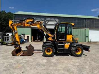 Pelle sur pneus JCB