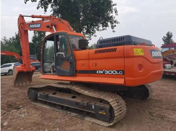 Pelle sur chenille Doosan DX300LC: photos 4
