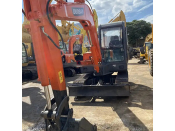 Mini pelle DOOSAN DH55-V