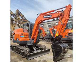 Pelle sur chenille DOOSAN DX60