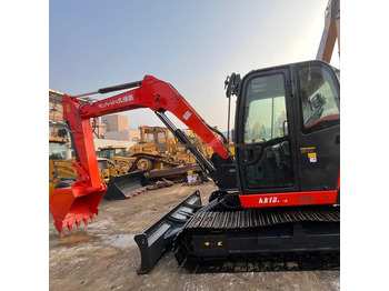 Pelle sur chenille KUBOTA