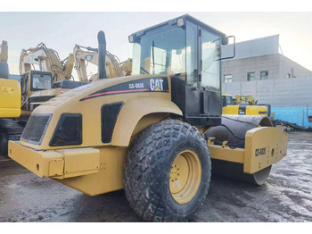 Rouleau compresseur Good Quality Road Roller Caterpillar Cs683e Used Original Japan Road Roller Cat Cs683e Caterpillar Compactor Rollers: photos 3