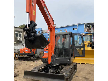 Pelle sur chenille DOOSAN DX60