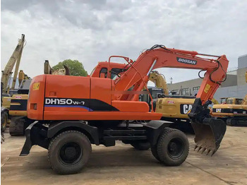 Pelle sur chenille Wheel digging excavator Used DOOSAN150W DH150W DH150W-7 / second-hand KOREA engine DOOSAN DH 150 150W-7 DOOSAN150: photos 5