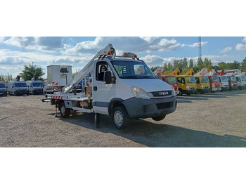 Camion avec nacelle IVECO Daily