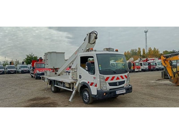Camion avec nacelle RENAULT Maxity