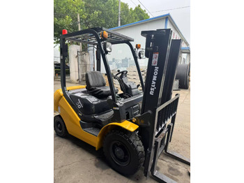 Chariot élévateur KOMATSU FD30: photos 3