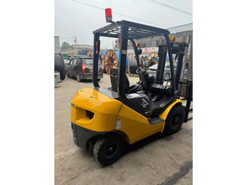 Chariot élévateur KOMATSU FD30: photos 4
