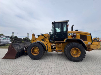 Chargeuse sur pneus CATERPILLAR 938M
