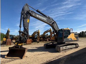 Pelle sur chenille VOLVO EC250EL