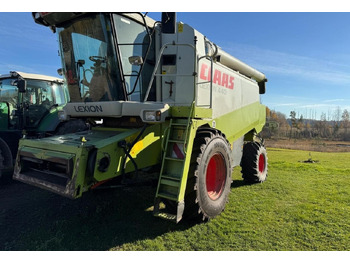 Moissonneuse-batteuse CLAAS Lexion 440