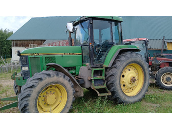 Tracteur agricole JOHN DEERE 7800