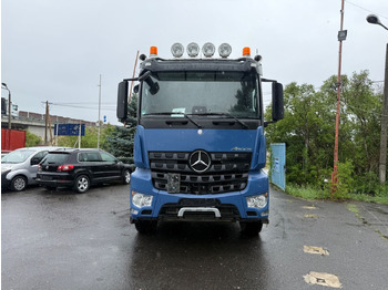 Tracteur routier MERCEDES-BENZ Arocs 1843