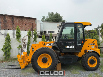 Chariot télescopique JCB
