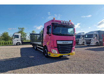 Camion porte-voitures DAF XF 460