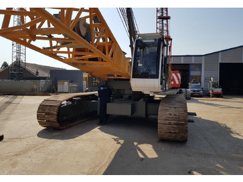 Grue sur chenilles LIEBHERR