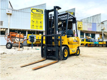 Chariot élévateur à gaz CATERPILLAR GP