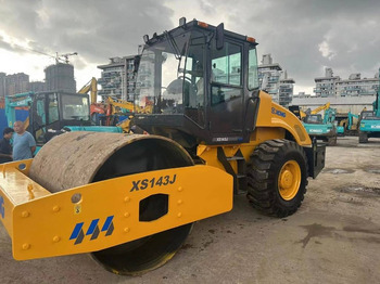 Compacteur à pieds de mouton/ Monocylindre XCMG XS143