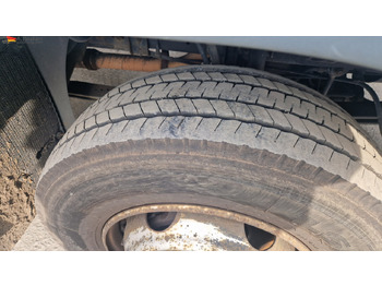 Camion frigorifique MAN 8.180 Thermokingkühlung - 30 ° sauber, 3. Gang kratzt, voll fahrbereit: photos 5 Camion frigorifique MAN 8.180 Thermokingkühlung - 30 ° sauber, 3. Gang kratzt, voll fahrbereit: photos 5