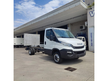 Véhicule utilitaire IVECO Daily 35c14