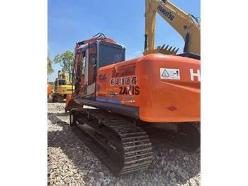 Pelle sur chenille HITACHI ZX200