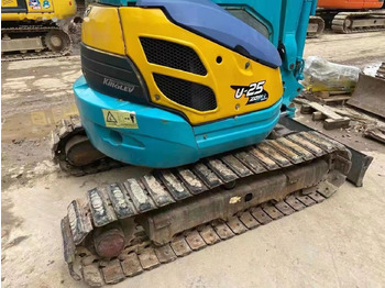 Mini pelle KUBOTA U25