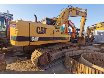 CATERPILLAR E200B en crédit-bail CATERPILLAR E200B: photos 1