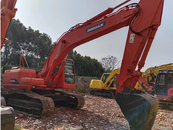 Pelle sur chenille DOOSAN DH225LC-7: photos 4 Pelle sur chenille DOOSAN DH225LC-7: photos 4