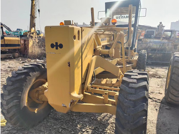 Niveleuse KOMATSU