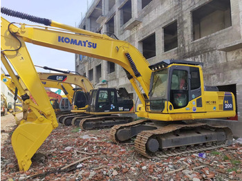 Pelle sur chenille KOMATSU PC200-7