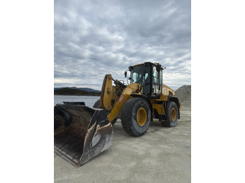Chargeuse sur pneus CATERPILLAR 930M