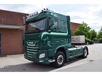 Tracteur routier DAF XF 530