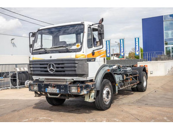 Camion ampliroll MERCEDES-BENZ SK 2024