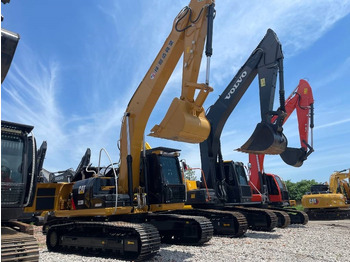 Pelle sur chenille CAT 323D2: photos 4