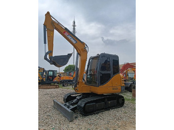Mini pelle XCMG XE60DA