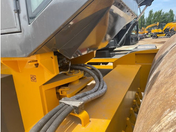 Compacteur à pieds de mouton/ Monocylindre XCMG XS 223 J: photos 3 Compacteur à pieds de mouton/ Monocylindre XCMG XS 223 J: photos 3