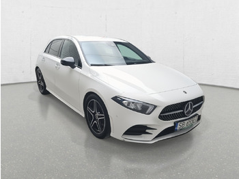 Voiture à hayon MERCEDES-BENZ