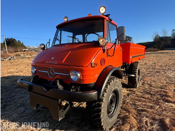 Camion plateau UNIMOG