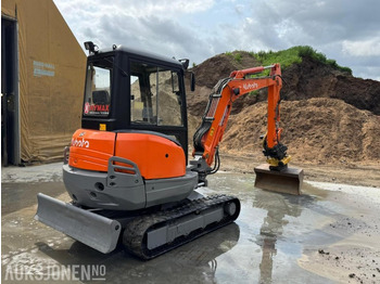 Pelle 2010 Kubota KX101- 3t gravemaskin med Engcon tiltrotator, pusseskuffe og tannskuffe: photos 5