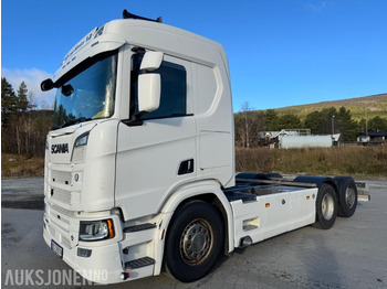 Châssis cabine SCANIA R 580