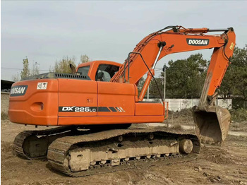 Pelle sur chenille DOOSAN DH150