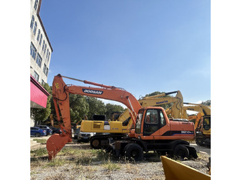 Pelle sur pneus DOOSAN DH210W-7