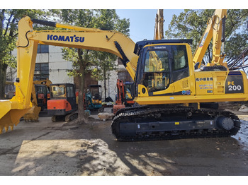 Pelle sur chenille KOMATSU PC200-8