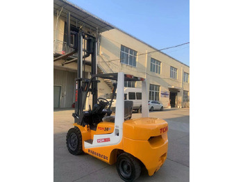 Chariot élévateur diesel TCM FD30 Forklift: photos 2
